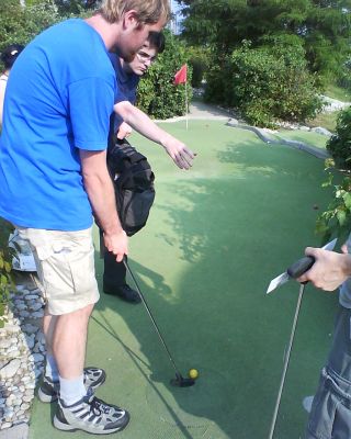 4(Tue) Mini-Golf - Ben
Snakeman's getting in the way by reaching for something.
Keywords: gathering10