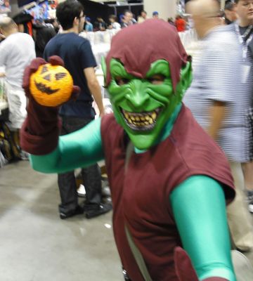 FanExpo - Green Goblin
This guy's costume was spot-on.
Keywords: gathering12;fanexpo