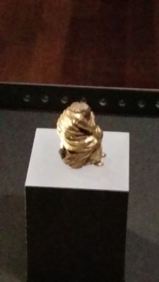 Art Gallery 3
Tiny sculpture of a man in a fetal position charmingly isolated in a giant glass case.
Keywords: gathering15