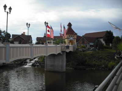 Frankenmuth - a Canadian flag!
There were a lot of American flags hanging around. Not many Canadian ones.
Keywords: gathering09